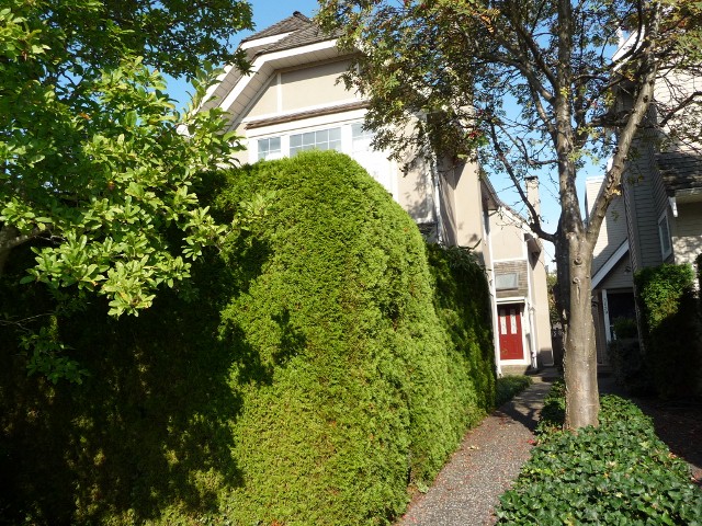 property full sized image is 400x320