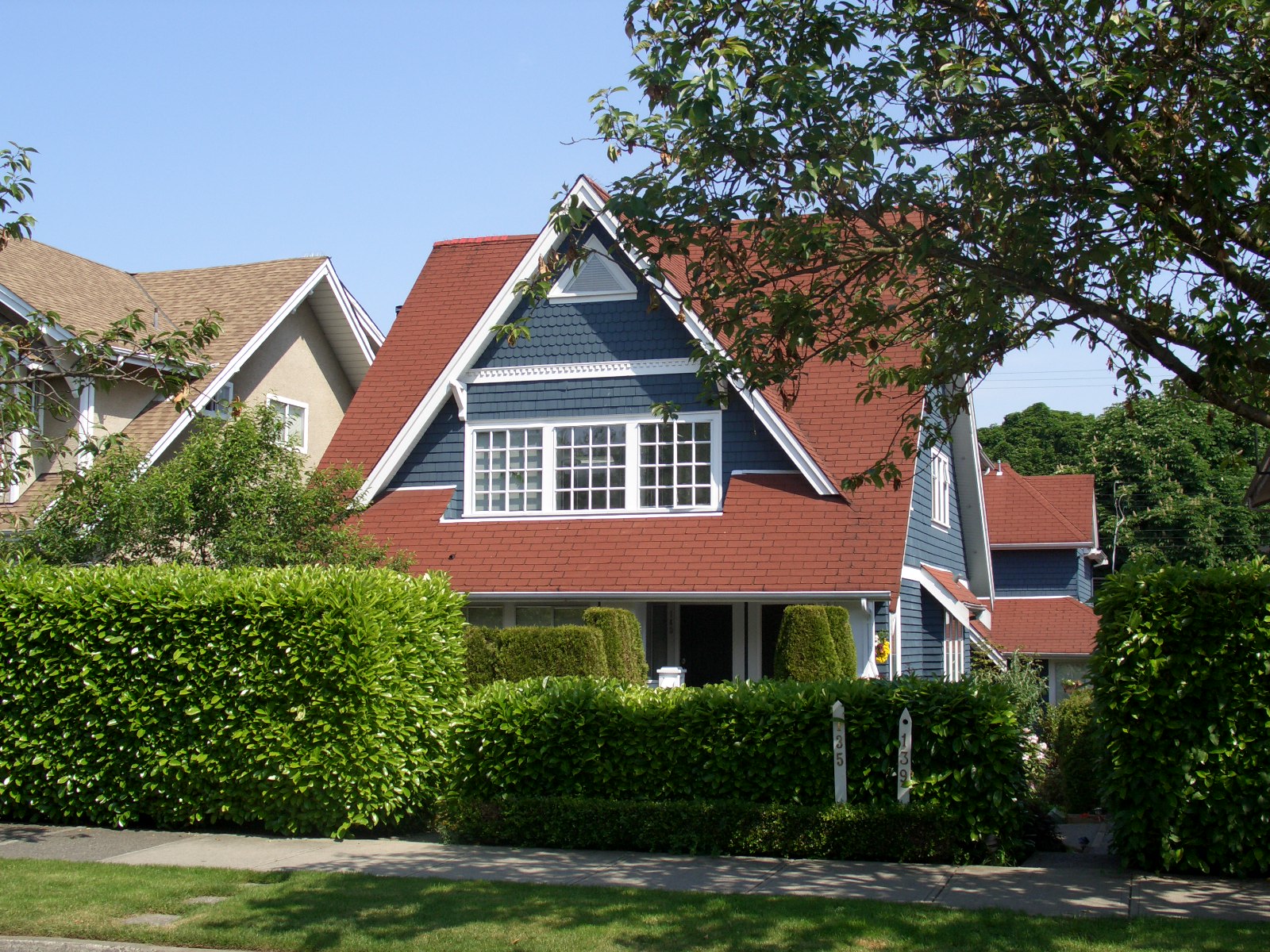 property full sized image is 400x320