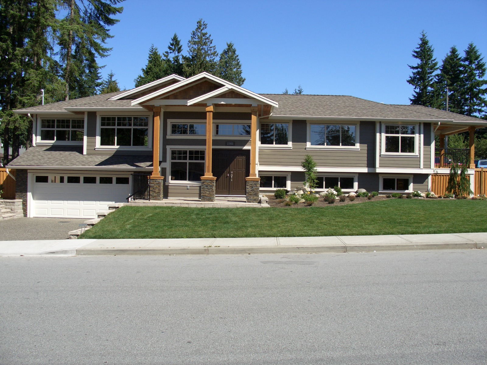 property full sized image is 400x320
