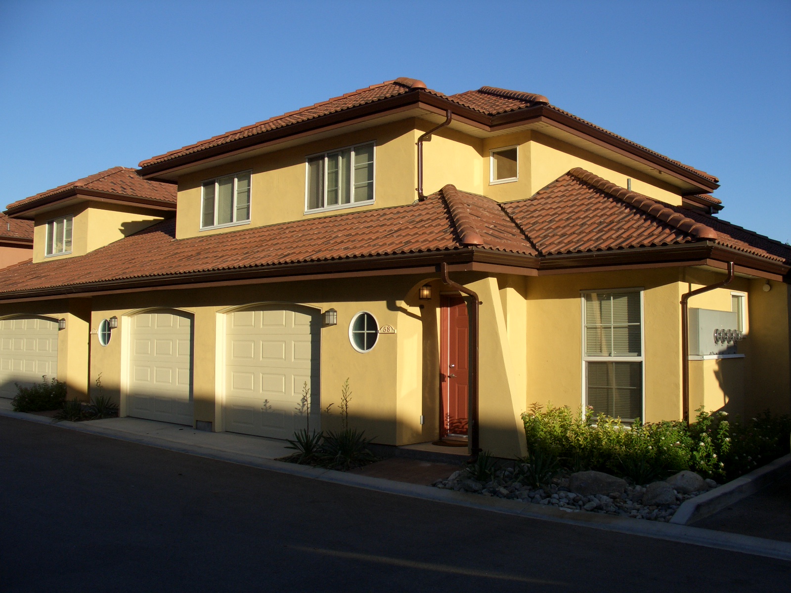 property full sized image is 400x320