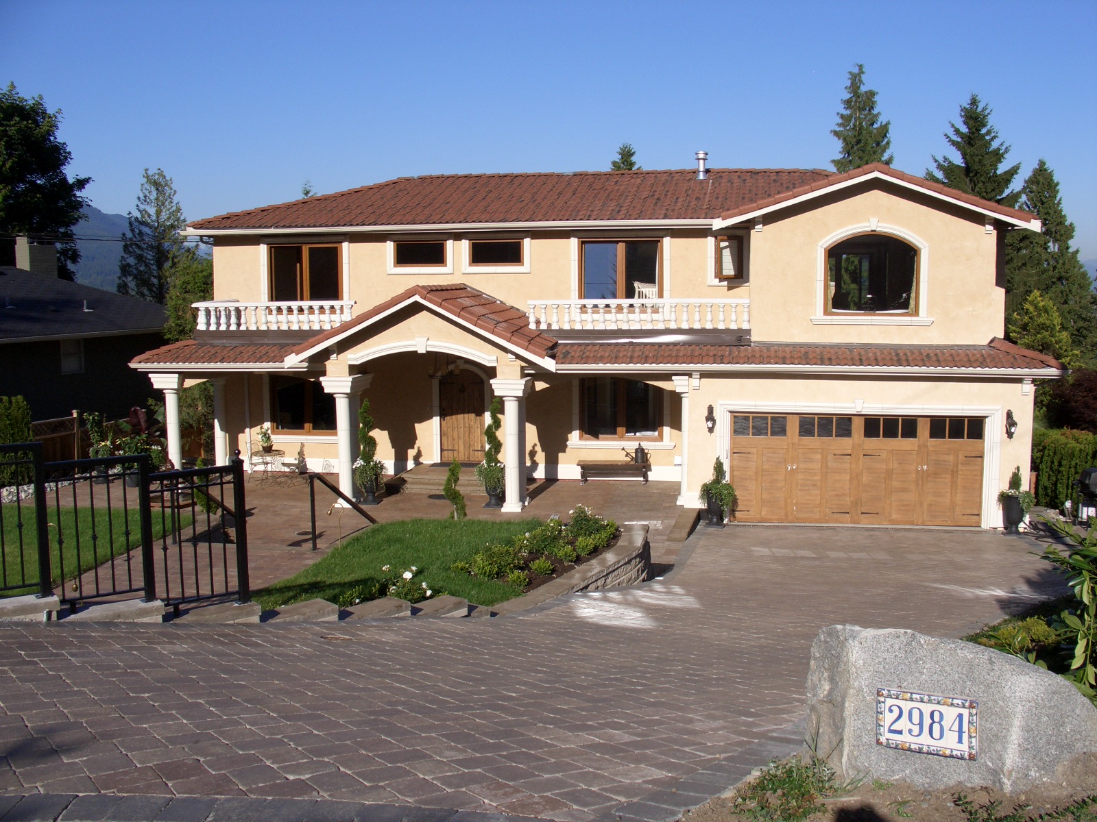 property full sized image is 400x320
